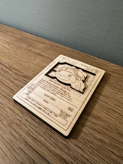 Carte Pokémon Florizarre en bois 3D – photo 4
