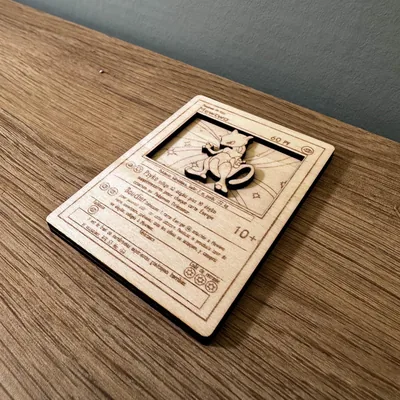 Carte Pokémon Mewtwo en bois 3D – photo 3